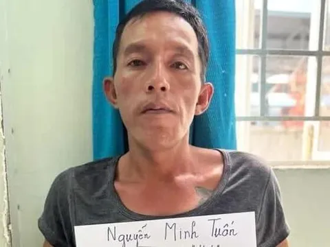 Đã bắt được đối tượng trộm xe máy và thùng hàng của shipper, chiếc áo là chứng cứ tố cáo