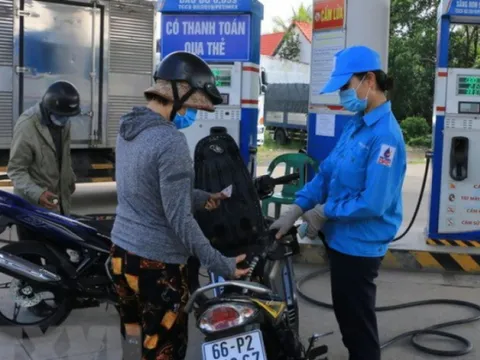 Giá xăng dầu hôm nay 17/12: Tăng trở lại sau 7 tuần giảm giá liên tiếp