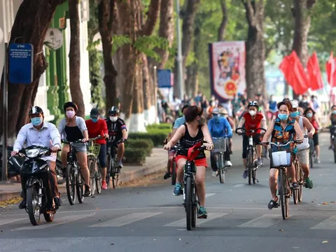 Hà Nội tạm cấm tổ chức sự kiện thể thao, ẩm thực có tính thương mại ở phố đi bộ