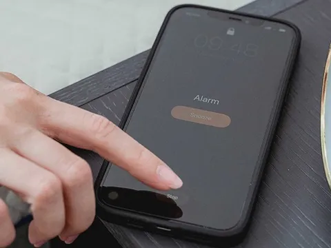 Nhiều người dùng phàn nàn vì chuông báo thức iPhone không kêu