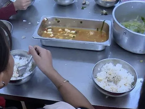 Lào Cai báo cáo Thủ tướng vụ 'bất thường bữa ăn bán trú vùng cao'