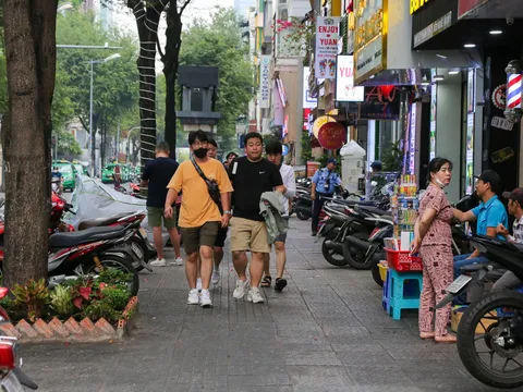 Hướng dẫn cách thu phí lòng đường, vỉa hè từ 01/01/2024