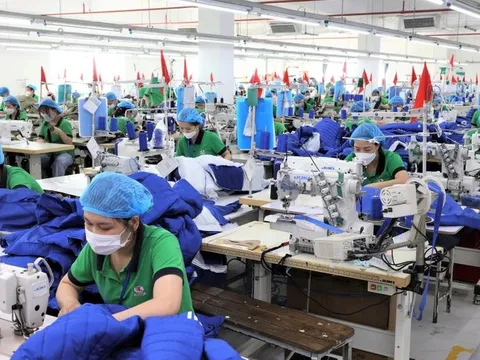 Mức lương tối thiểu theo giờ sẽ áp dụng từ 01/7/2024 khi tăng lương tối thiểu vùng