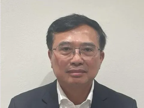 Bắt tạm giam cựu Thứ trưởng Bộ Công thương Hoàng Quốc Vượng