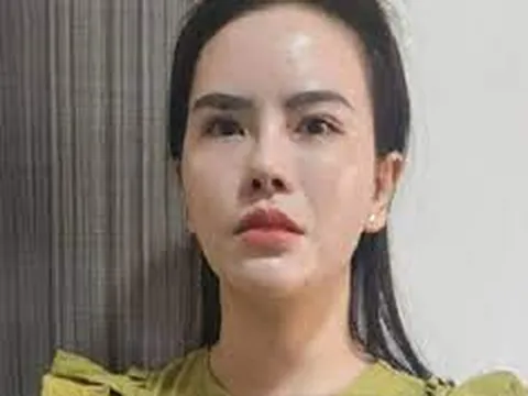 Bắt quả tang hot girl sinh năm 2000 làm 'chuyện xấu' trong nhà nghỉ