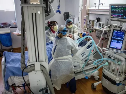 WHO cảnh báo về tình trạng lây lan của dịch COVID-19