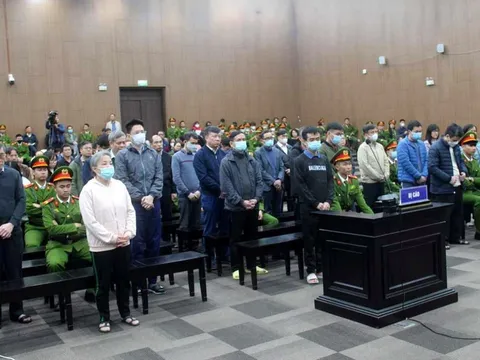 Vụ án Việt Á: Cựu Bộ trưởng Bộ Y tế Nguyễn Thanh Long bị phạt 18 năm tù
