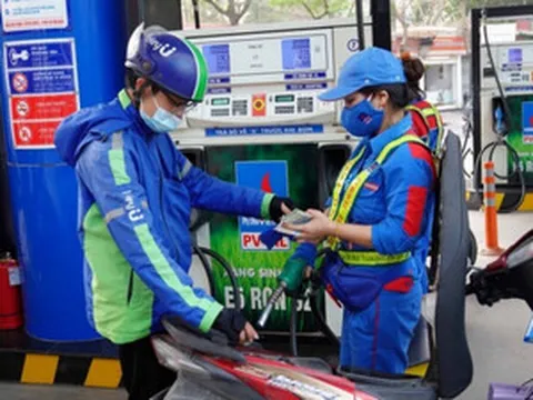 Giá xăng dầu hôm nay 20/1: Lao dốc sau dự báo nhu cầu năm 2024 giảm một nửa