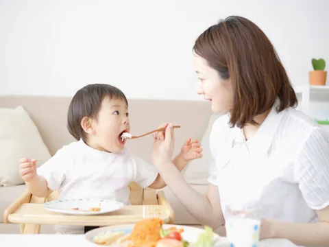Chế độ dinh dưỡng nào để trẻ tăng cường khả năng chịu lạnh?