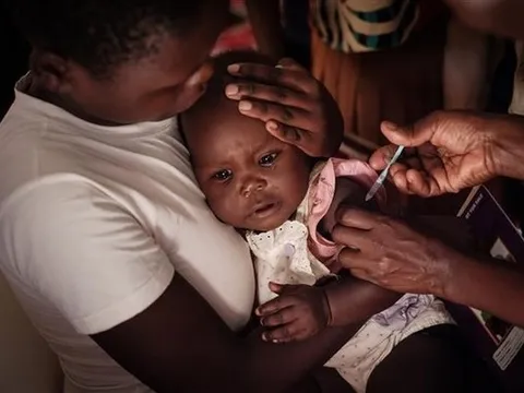 Vaccine thứ 2 ngừa sốt rét có khả năng phòng ngừa trên 70%