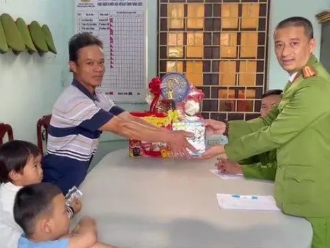 Con mang pháo hoa về nhà chơi Tết, cha có cách xử lý '10 điểm'