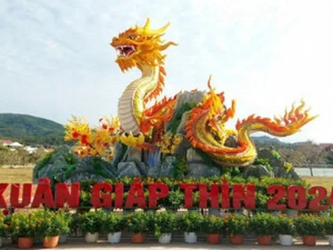 Muôn kiểu hình hài linh vật rồng trên khắp cả nước năm 2024
