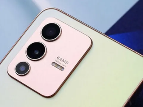 Vivo V25 Pro 5G giảm giá 5,8 triệu đồng dịp Tết Nguyên đán 2024