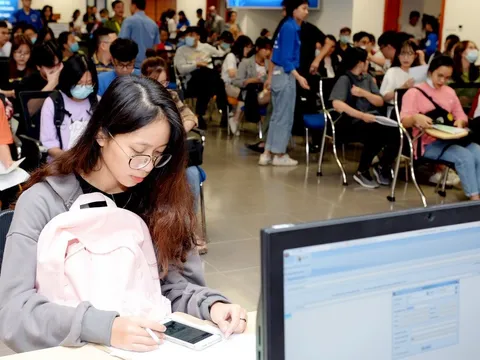 Nhiều trường đại học vẫn tuyển sinh bằng học bạ