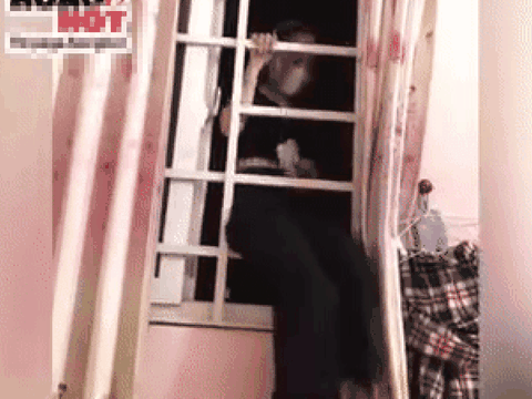 Clip: Đi chơi về khuya, cô gái vào nhà bằng đường cửa sổ thu hút hơn 4.6 triệu lượt xem