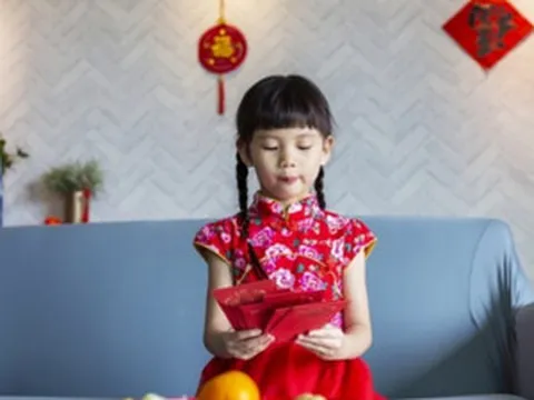 Dạy trẻ cách tiêu tiền lì xì như thế nào?
