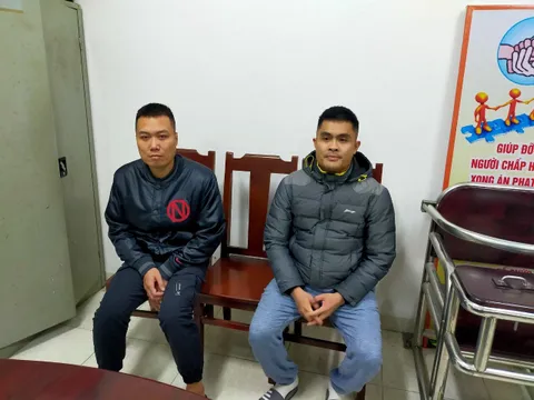 Triệu tập hai đối tượng điều khiển xe máy lạng lách, hành hung người đi đường