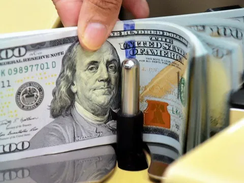 Tỷ giá USD hôm nay 28/2: Tiếp tục giảm, thị trường dự báo thời điểm hạ lãi suất muộn hơn