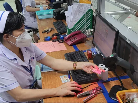 Người dân đi khám, chữa bệnh BHYT chỉ cần mang căn cước công dân gắn chip