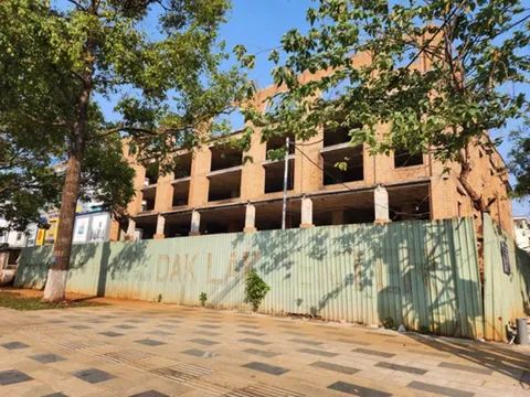 Đắk Lắk: Cháu trai 13 tuổi tử vong trong tòa nhà bỏ hoang giữa trung tâm thành phố Buôn Ma Thuột