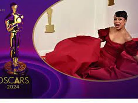 Sao nữ 'vồ ếch' trên thảm đỏ Oscar, cách xử lý thế nào mà được khen duyên dáng?
