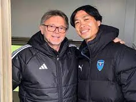 Vì sao HLV Troussier chưa công bố danh sách tuyển Việt Nam đấu Indonesia?
