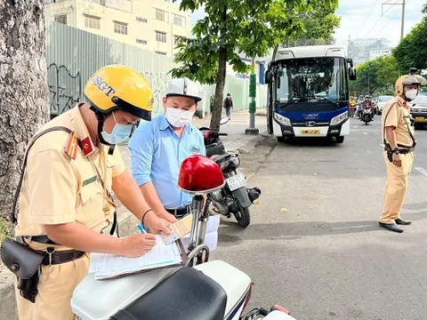 Những loại giấy tờ Cảnh sát giao thông được giữ của người vi phạm