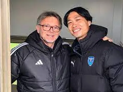 HLV Troussier công bố danh sách tuyển Việt Nam đấu Indonesia