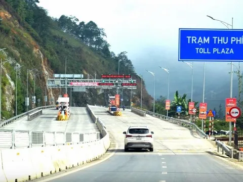 Dừng thu phí tuyến đường BOT nối cao tốc Nội Bài - Lào Cai đến Sa Pa