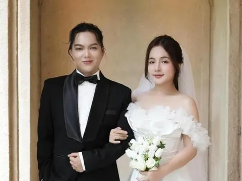 Phạm Thoại hé lộ hình ảnh mới sau đám cưới, dân tình lại được phen ngơ ngác