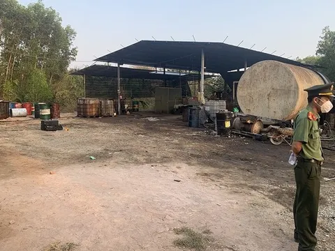 Phát hiện nhà máy tái chế dầu nhớt trái phép quy mô lớn tại Bình Thuận