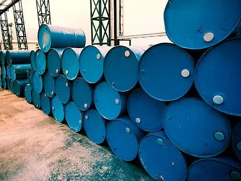 Giá xăng dầu hôm nay 13/4: Đà tăng chưa dứt, giá dầu phăm phăm đi lên