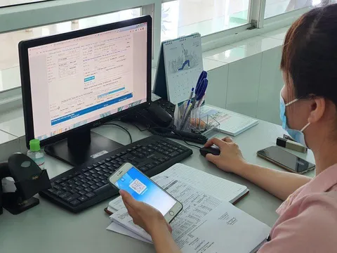 Chấn chỉnh việc yêu cầu người bệnh phải mang thẻ BHYT giấy để làm thủ tục khám chữa bệnh