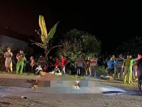 Tuyên Quang: Ô tô khách tông xe máy, 2 thanh niên tử vong