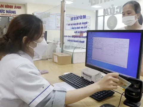 Chấn chỉnh việc yêu cầu người bệnh phải mang thẻ BHYT giấy