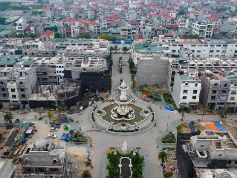 Làng đại gia biệt thự hàng chục tỷ mọc san sát, giá đất đắt ngang phố cổ Hà Nội
