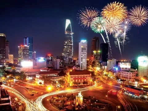 TP. HCM bắn pháo hoa 5 điểm dịp lễ 30/4- 1/5