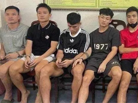 VFF tạm đình chỉ thi đấu với Đinh Thanh Trung và 4 cầu thủ CLB Hà Tĩnh