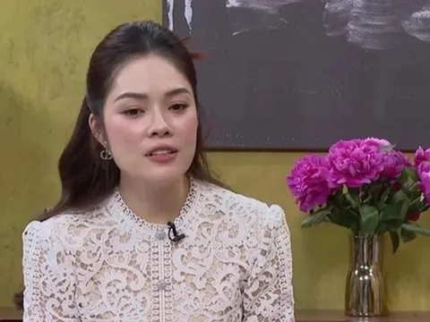 Dương Cẩm Lynh nói gì sau 1 năm bị chủ nợ kéo đến đoàn phim đòi 6 tỷ, tin lời bạn trai nên đổ nợ?