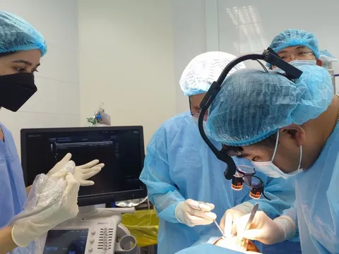 Cảnh báo biến chứng nguy hiểm từ phương pháp căng da mặt bằng chỉ không an toàn