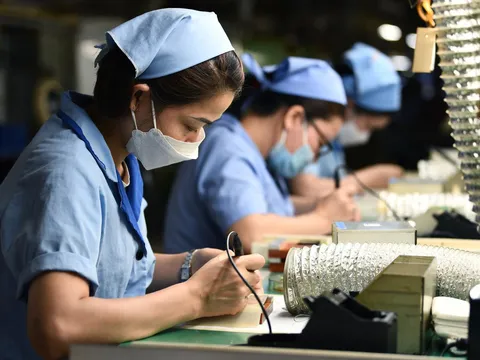 Đề xuất tăng lương tối thiểu vùng từ 01/7