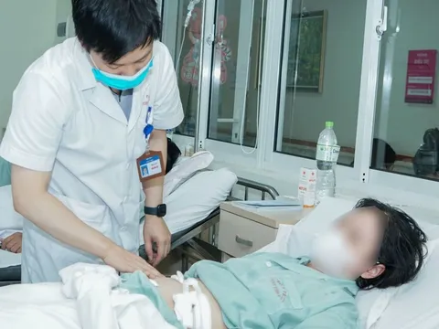 Hy hữu ca mổ ruột thừa cho người có trái tim và dạ dày ở bên phải