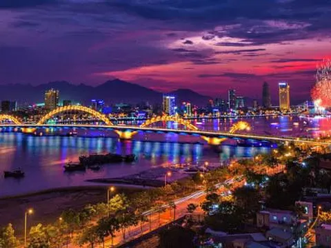 Thí điểm du lịch đêm ở 12 địa phương