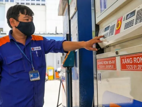 Giá xăng dầu hôm nay 14/6: Diễn biến trái chiều