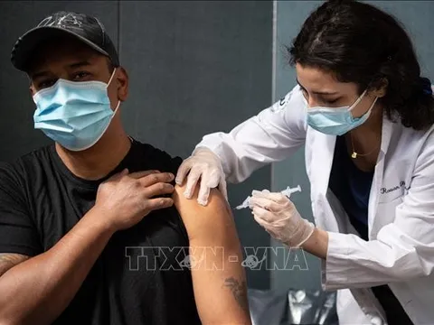 Chính phủ Mỹ tài trợ 500 triệu USD nghiên cứu các vaccine mới ngừa COVID-19
