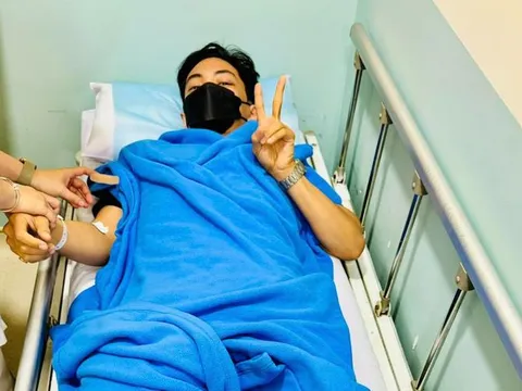 Phan Hiển nhập viện cấp cứu