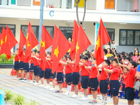 Hướng dẫn phụ huynh cách đăng ký tuyển sinh trực tuyến đầu cấp tại Hà Nội