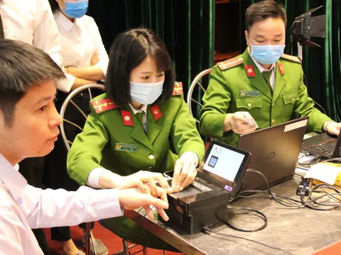 Hà Nội tạm ngừng cấp căn cước công dân