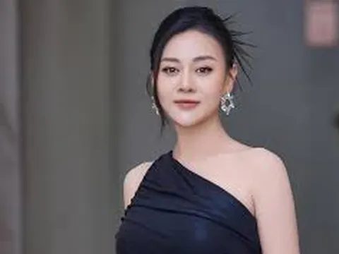 Phương Oanh chính thức tái xuất sau hơn 1 tháng sinh đôi Rồng con cho Shark Bình