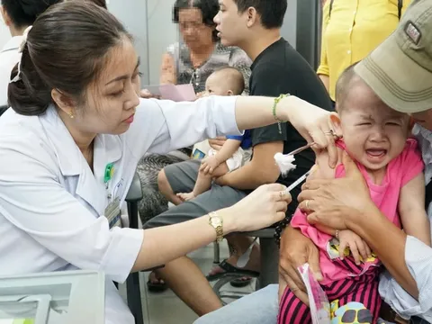 TP HCM đề xuất tiêm bổ sung vaccine sởi cho trẻ dưới 5 tuổi